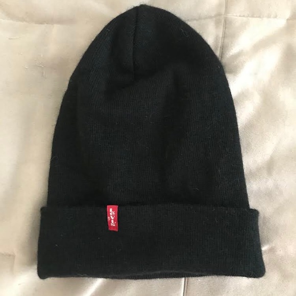 Levi's Accessories - Levi’s // Black Beanie // OS